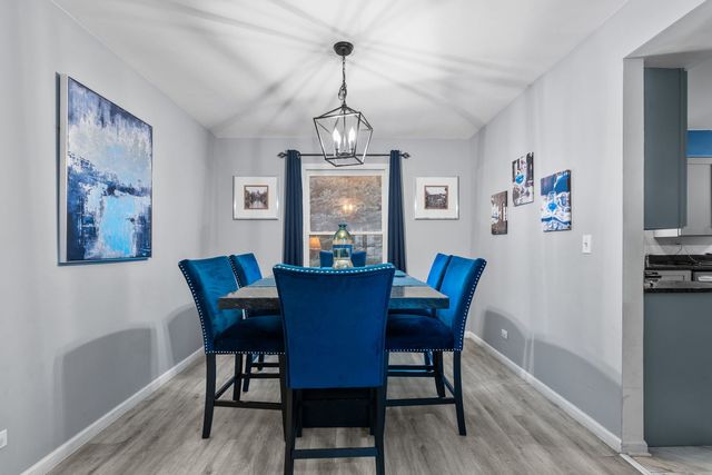 681 Majestic Drive, Algonquin, IL 60102