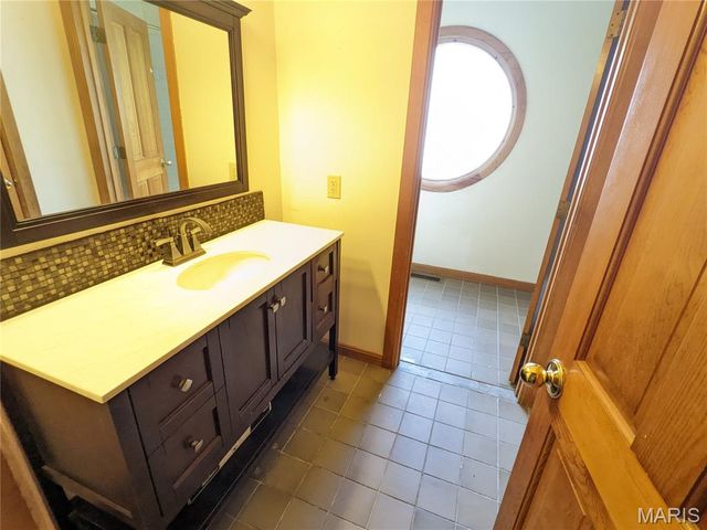 32 Columbus Square Drive, St Louis, MO 63101