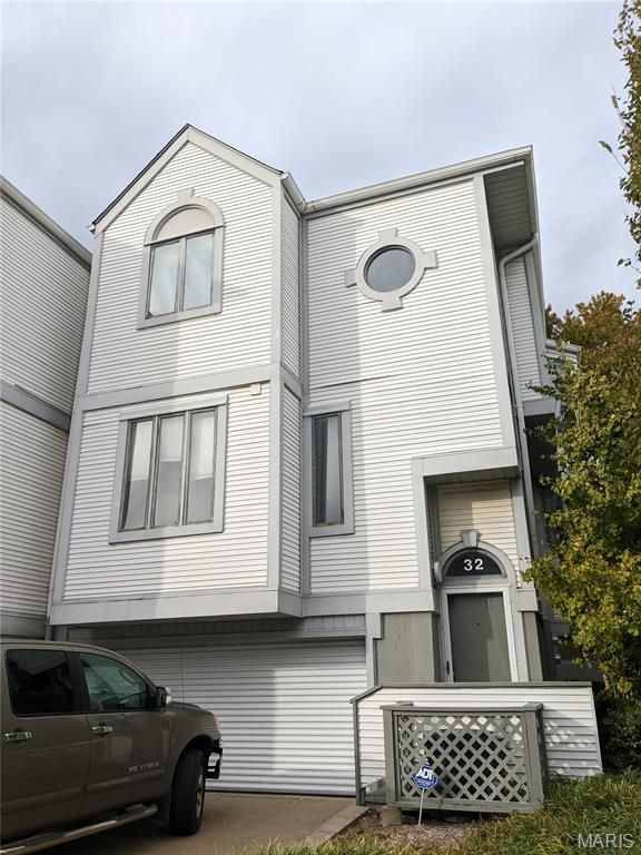 32 Columbus Square Drive, St Louis, MO 63101