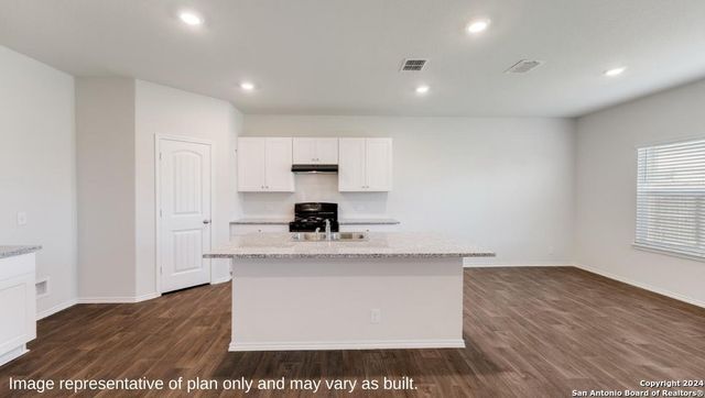 707 Bellamy Dr, San Antonio, TX 78214