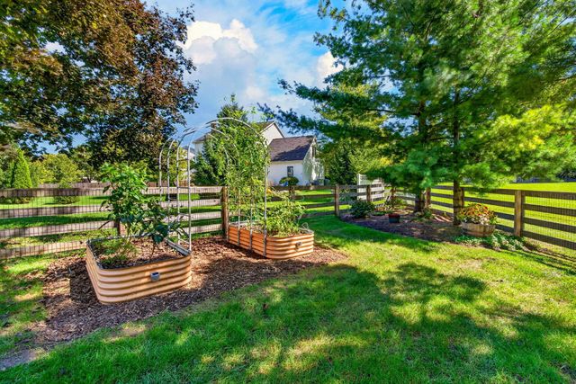 1647 Preston Woods Court, Columbus, OH 43235