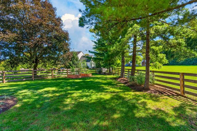1647 Preston Woods Court, Columbus, OH 43235