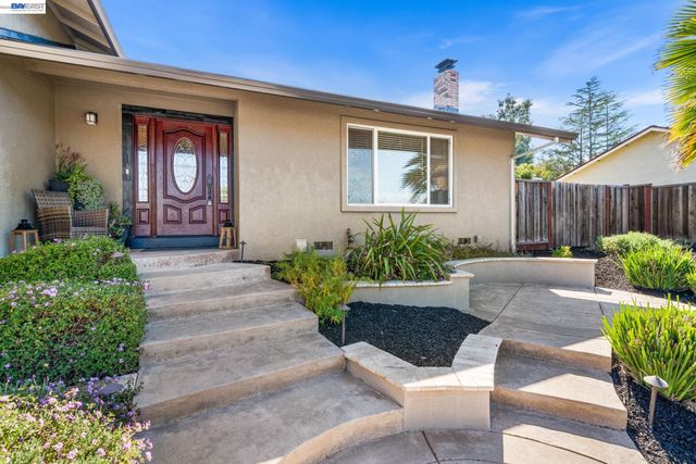 884 Bonita Ave, Pleasanton, CA 94566