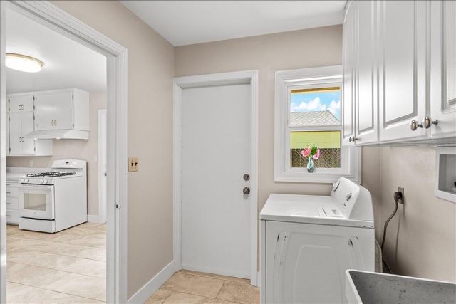414 Concord St, Lodi, CA 95240