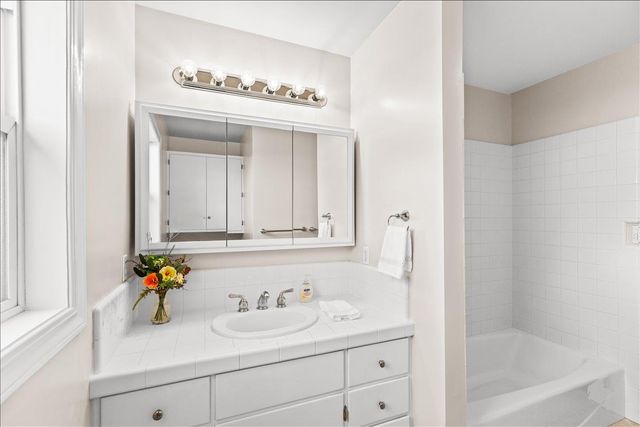 414 Concord St, Lodi, CA 95240