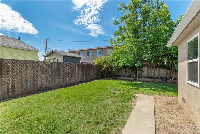 414 Concord St, Lodi, CA 95240