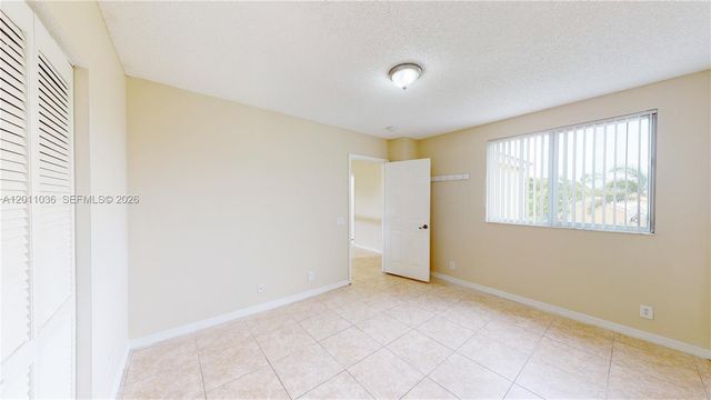 897 Briar Ridge Rd 897, Weston, FL 33327