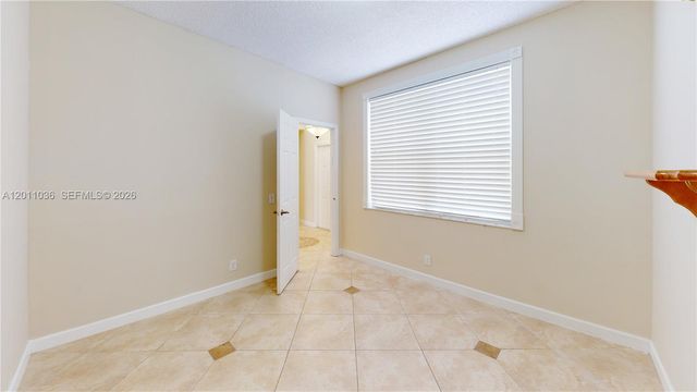 897 Briar Ridge Rd 897, Weston, FL 33327