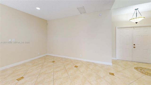 897 Briar Ridge Rd 897, Weston, FL 33327
