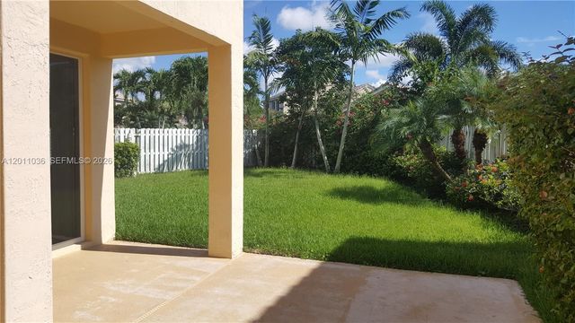 897 Briar Ridge Rd 897, Weston, FL 33327