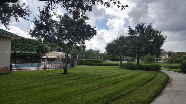 897 Briar Ridge Rd 897, Weston, FL 33327