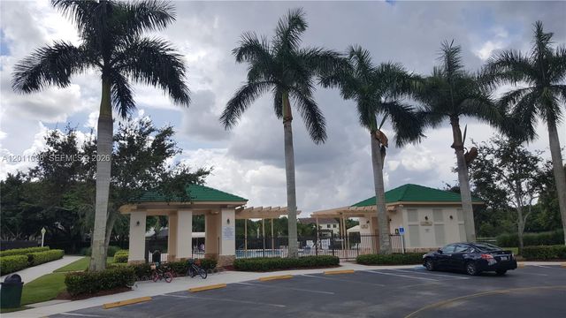 897 Briar Ridge Rd 897, Weston, FL 33327