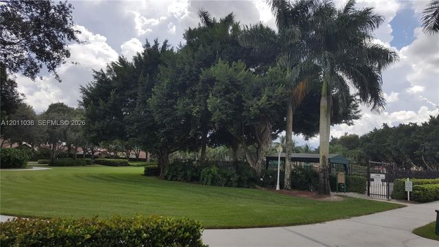 897 Briar Ridge Rd 897, Weston, FL 33327