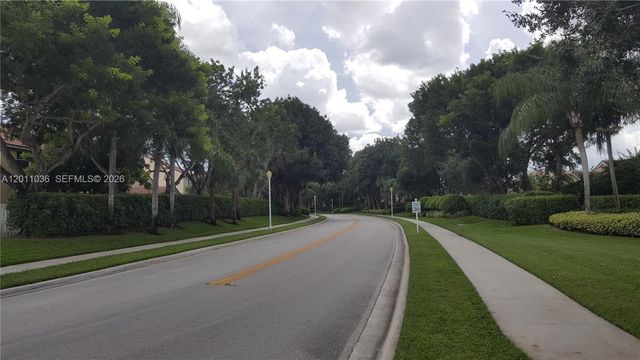 897 Briar Ridge Rd 897, Weston, FL 33327