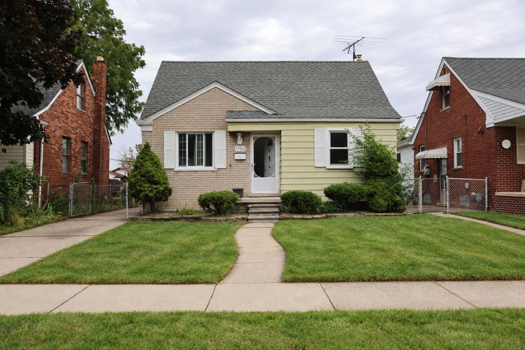 1754 Markese Avenue, Lincoln Park City, MI 48146