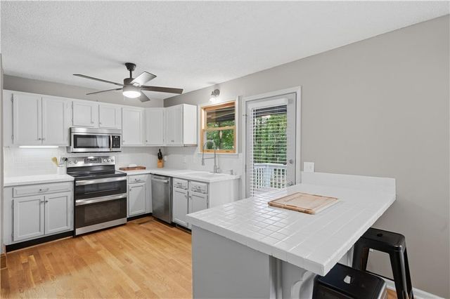 6166 Picketts Ridge NW, Acworth, GA 30101