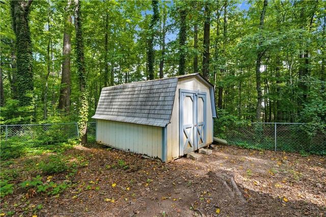 6166 Picketts Ridge NW, Acworth, GA 30101