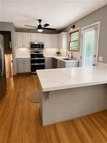 6166 Picketts Ridge NW, Acworth, GA 30101