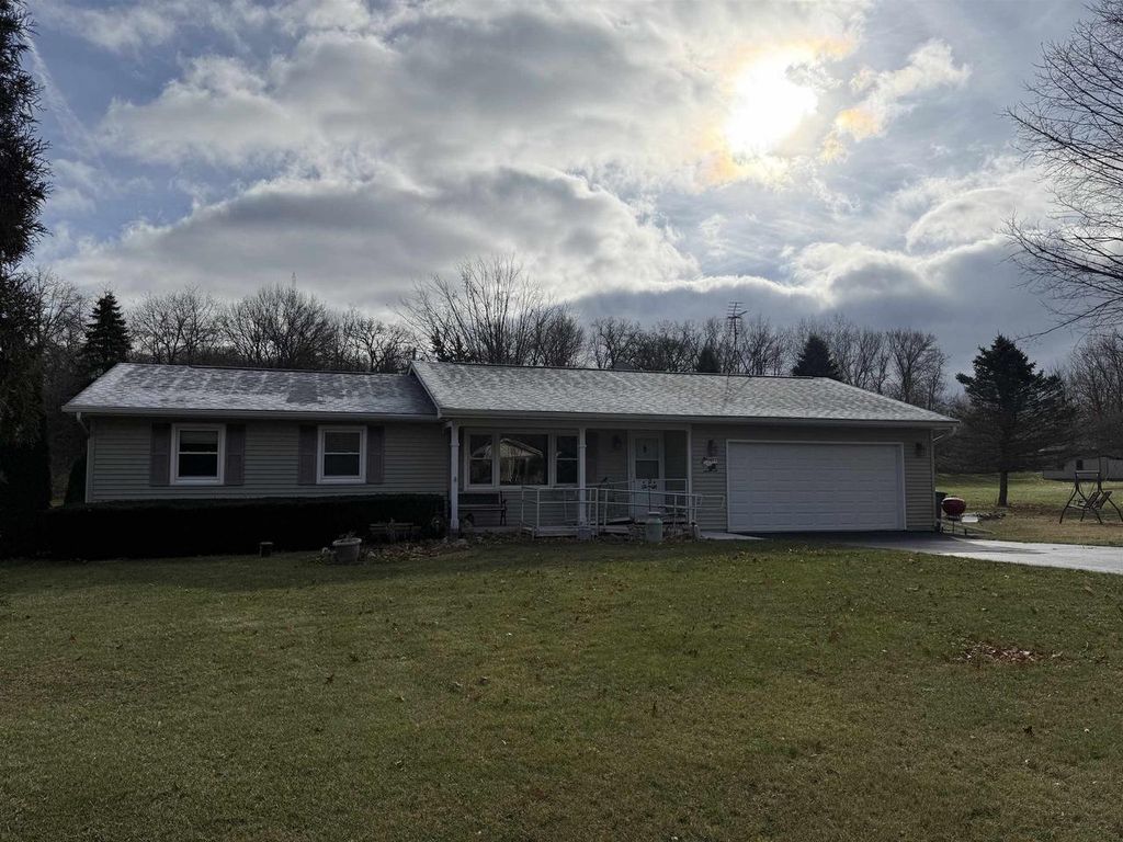 W7677 Stacey Lane, Whitewater, WI 53190