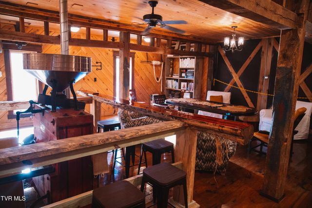 21405 Parks Mill Road, Abingdon, VA 24211