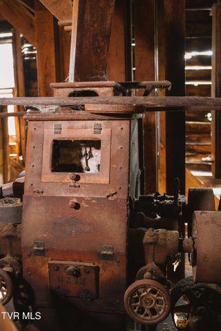 21405 Parks Mill Road, Abingdon, VA 24211