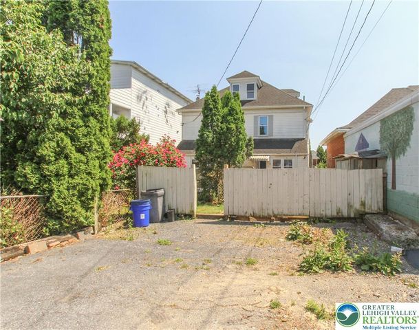 1827 Washington Boulevard, Wilson Boro, PA 18042