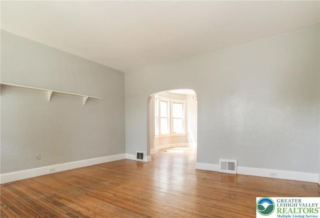 1827 Washington Boulevard, Wilson Boro, PA 18042