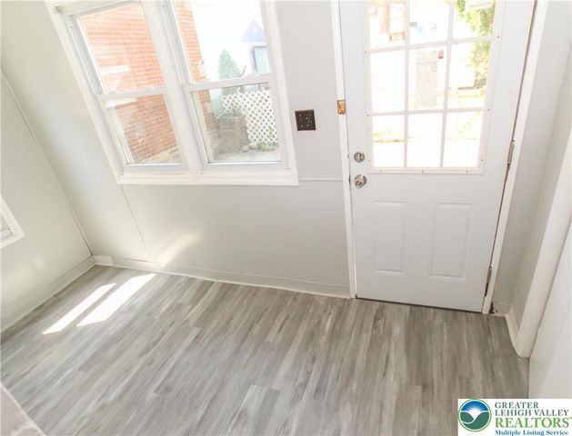 1827 Washington Boulevard, Wilson Boro, PA 18042