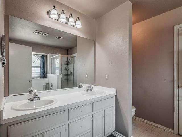 4108 Wood Castle Street, Norman, OK 73072
