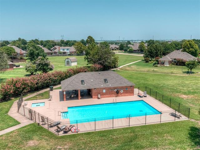 4108 Wood Castle Street, Norman, OK 73072