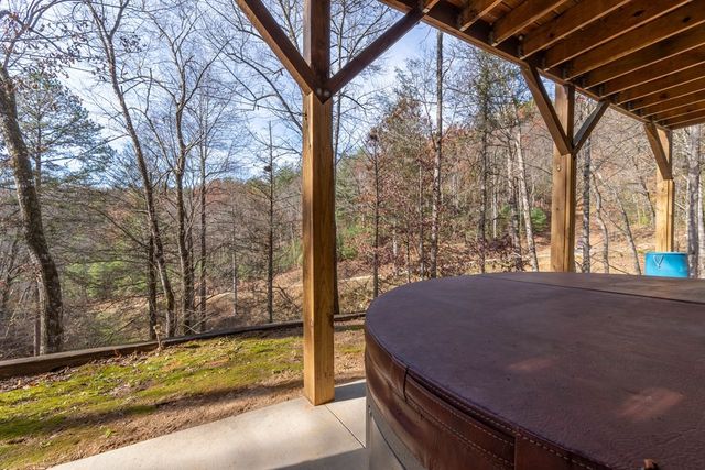 212 Pendergrass Road, Marble, NC 28905