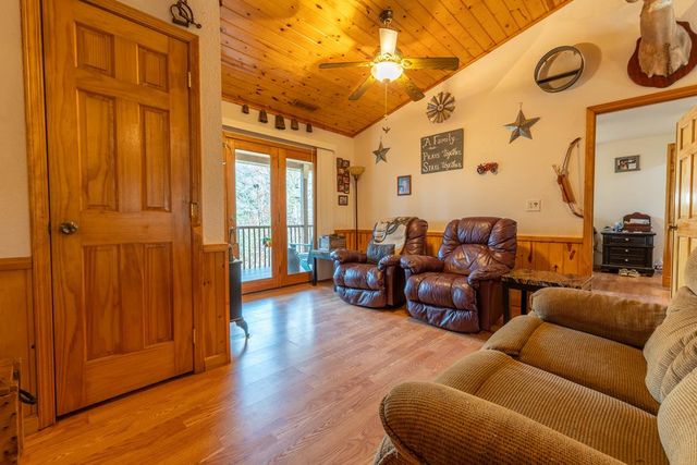212 Pendergrass Road, Marble, NC 28905