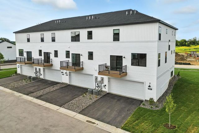 10389 Birchwood Circle, Victoria, MN 55318