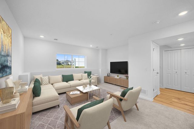 10389 Birchwood Circle, Victoria, MN 55318