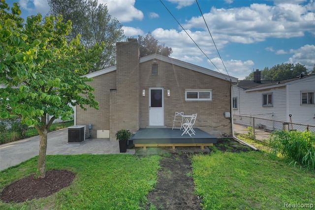 11187 Ziegler Street, Taylor, MI 48180