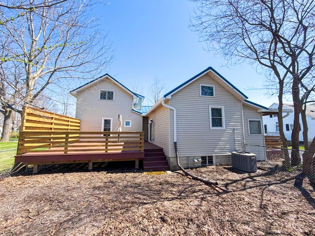 501 N Elm Street, Three Oaks Vllg, MI 49128