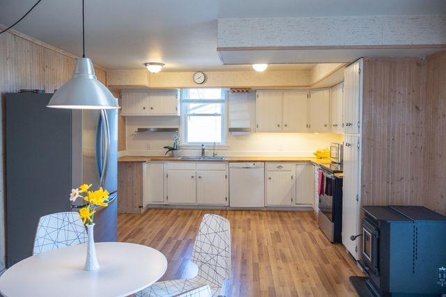 501 N Elm Street, Three Oaks Vllg, MI 49128