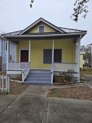 1619 Avenue M, Galveston, TX 77550