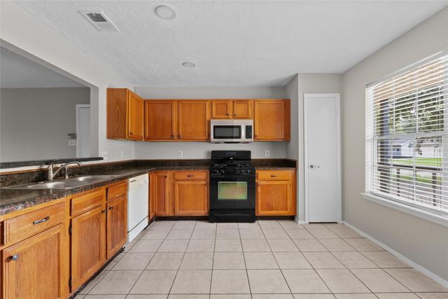 2819 Sugar Wood Drive, League City, TX 77573