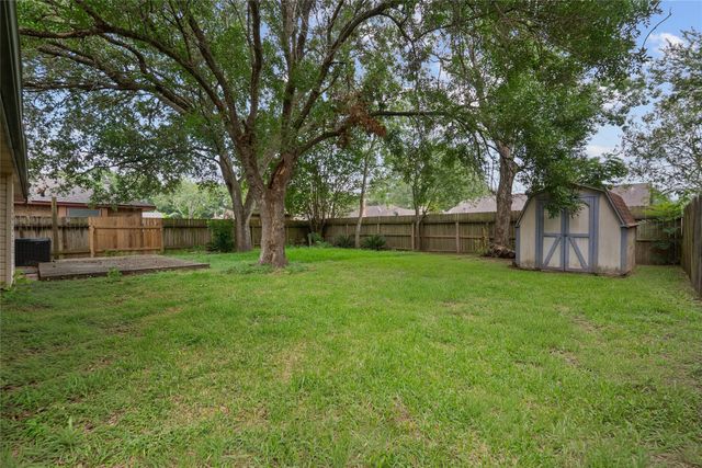 2819 Sugar Wood Drive, League City, TX 77573