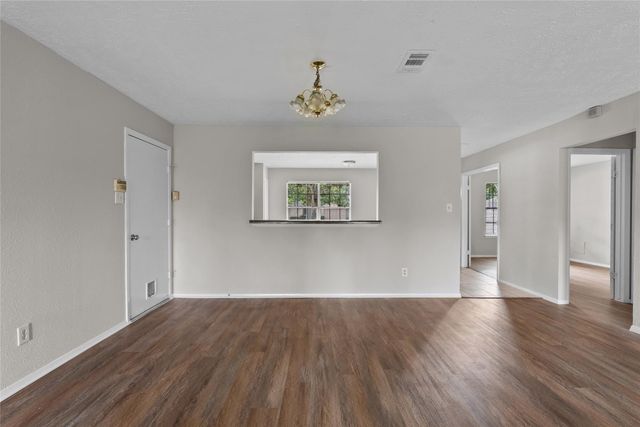 2819 Sugar Wood Drive, League City, TX 77573