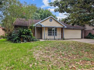 2819 Sugar Wood Drive, League City, TX 77573