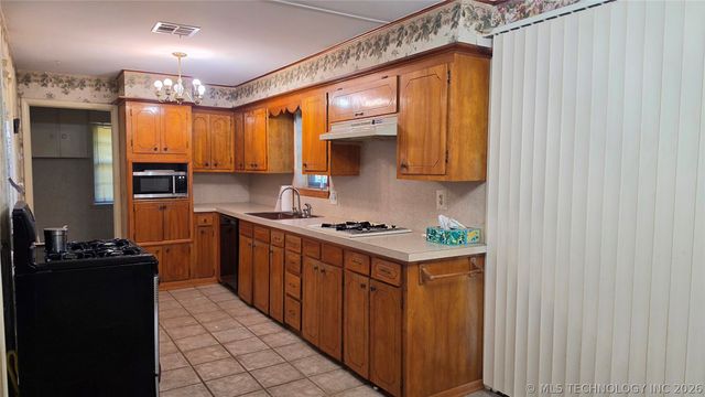 3055 Bixby Road, Mounds, OK 74047