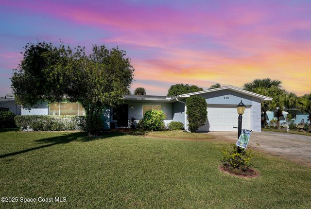210 Villa Del Mar Way, Satellite Beach, FL 32937