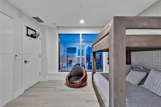 121 NE 34th St PH3217, Miami, FL 33137