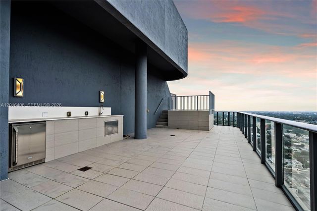 121 NE 34th St PH3217, Miami, FL 33137