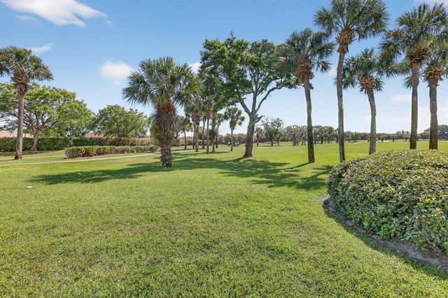 6151 SE Winged Foot Drive, Stuart, FL 34997