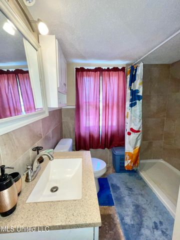 4124 Griffin Street, Moss Point, MS 39563