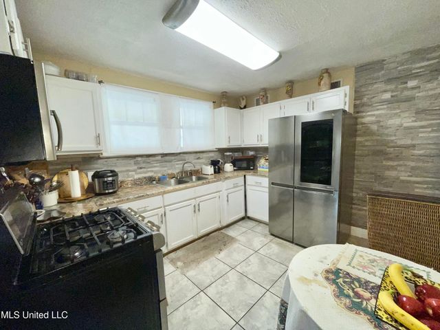 4124 Griffin Street, Moss Point, MS 39563