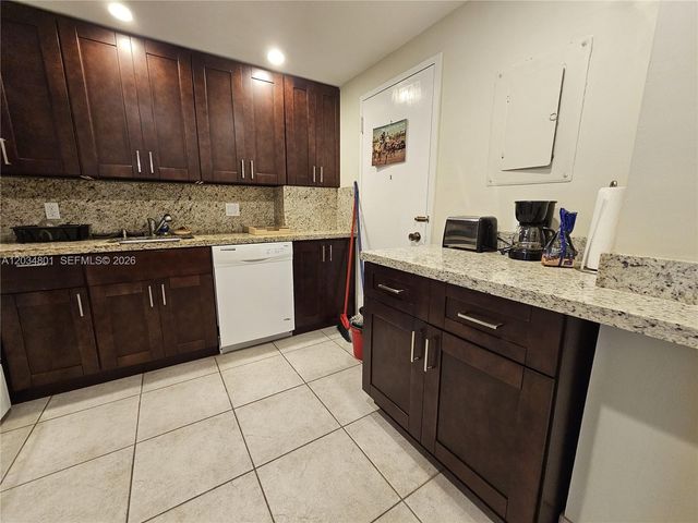1980 S Ocean Dr 6J, Hallandale Beach, FL 33009